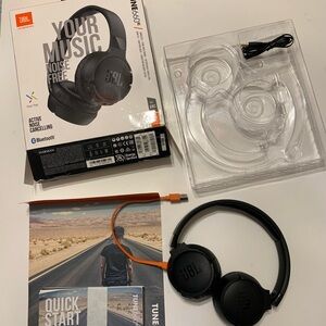 JBL Tune 660NC Active Noise Cancelling Bluetooth Headphones Black